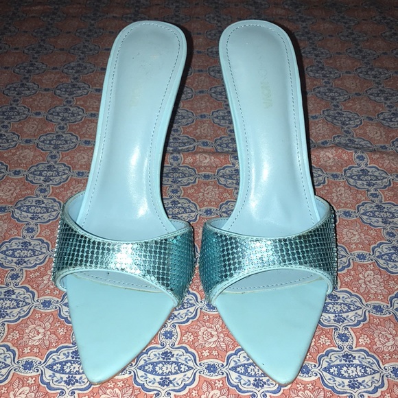 Light blue & gold open toe heels - Picture 3 of 10